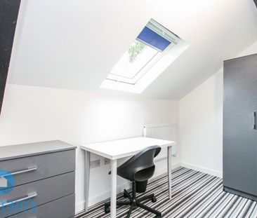 2 bed Apartment for Rent - Photo 5