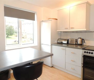 2 Bed Maisonette, Engadine Close, CR0 - Photo 5