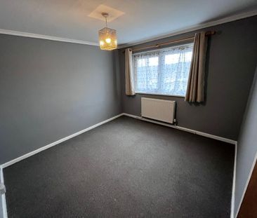 2 bedroom semi-detached house to rent - Photo 3
