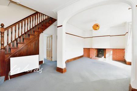 4 bedroom semi-detached house to rent - Photo 2