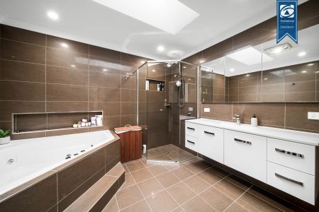 Luxury 4-Bedroom Home with Pool & Alfresco Living - Photo 3