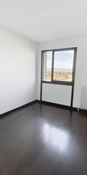 GAILLARD – T2 proche frontière et tramway Accès direct Gen - Photo 1