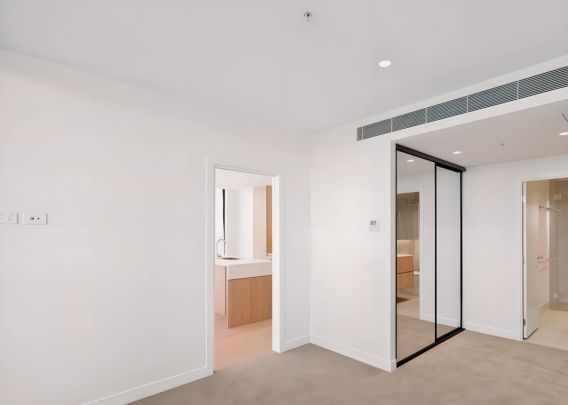 Madison Grand, Melbourne - Photo 1