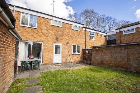 5 bedroom house to rent - Photo 2