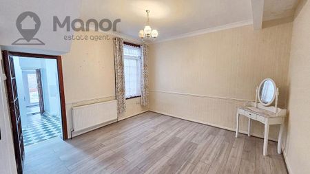 4 bedroom terraced house to rent - Photo 5