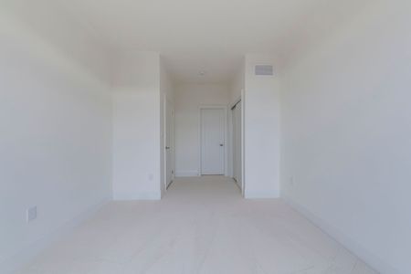 For Lease - 94 Ayaan Lane, Oakville, Ontario - Photo 2