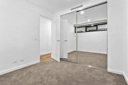 Welcome To The Parade! - Photo 2