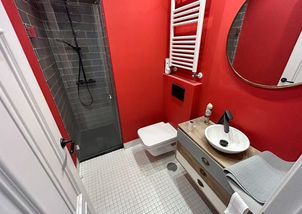 Calle de Colmenares, Madrid, Community of Madrid 28004