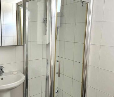 5-Bedroom Student House – Falmouth – ALL BILLS INCLUDED Room 5 - Photo 5