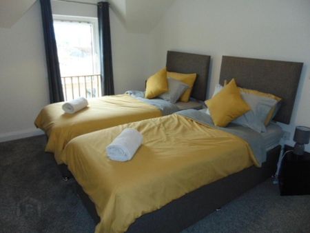 42 The Cloisters, Bushmills, BT57 8PA - Photo 2