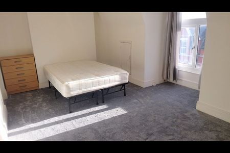 1 Bed Flat, Crouch End Central, N8 - Photo 2