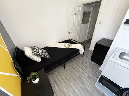 Vickers Road, Sheffield - Photo 3