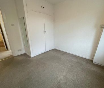 2 bedroom maisonette to rent - Photo 4