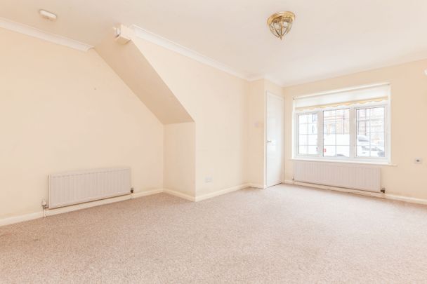 2 bedroom house to rent Furness Road, Eastbourne, East Sussex, BN20 - Photo 1
