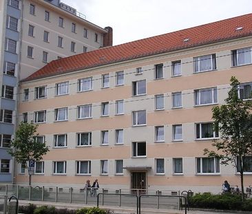 Altersfreundliche Innenstadtwohnung mit Balkon und Aufzug - Photo 1