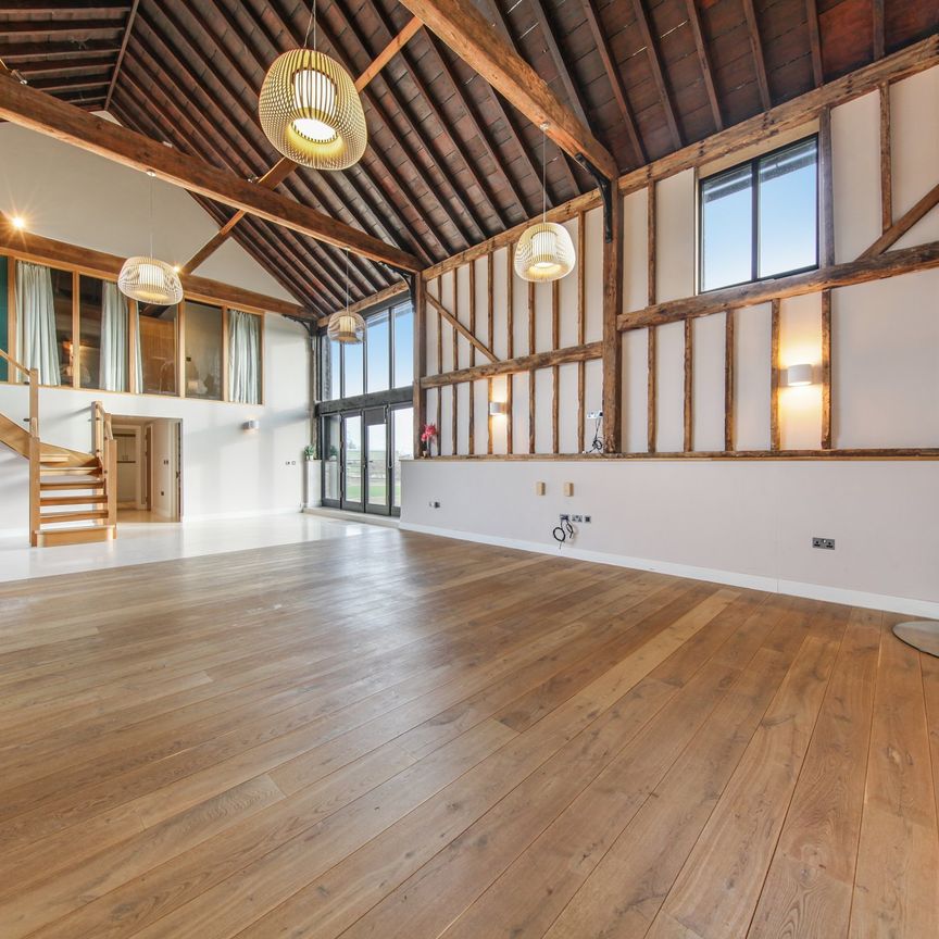 Queens Farm Road, Kent, London - Photo 1