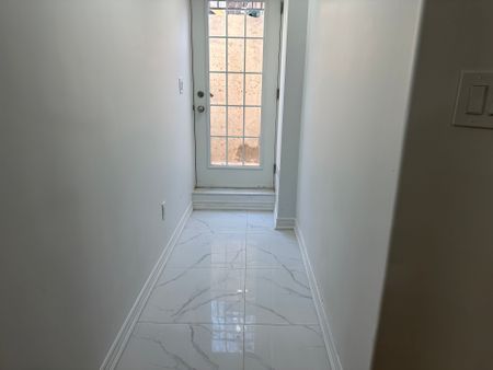 For Lease - 227 Dalgleish Gardens, Milton, Ontario - Photo 5