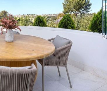 2 bedroom luxury Apartment for rent in San Pedro de Alcántara, Spain - Photo 3