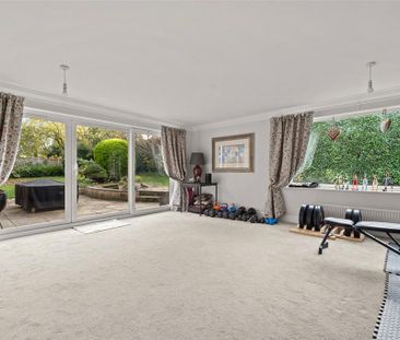 5 bedroom detached house to rent - Photo 3