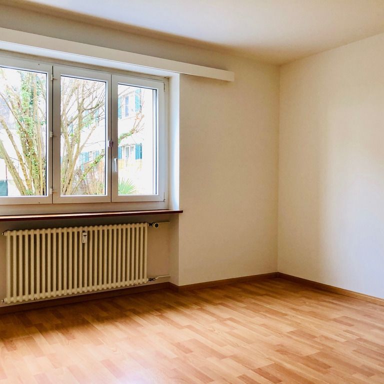 3-ZIMMERWOHNUNG IM ERDGESCHOSS MIT GUTER ANBINDUNG - NÄHE BAHNHOF - Photo 1