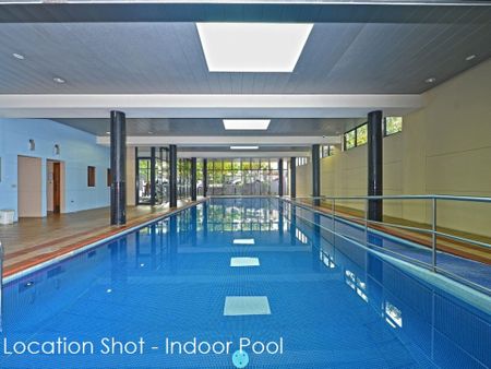 Garden Apartment with Open Plan Living and Double Balconies - Photo 2