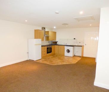 1 bed flat to rent in Front Street, Chester-Le-Street, DH3 - Photo 2