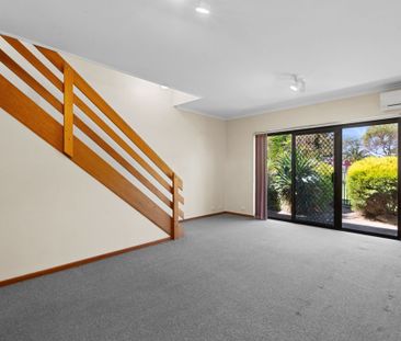 107 Brebner Drive, West Lakes - Photo 2