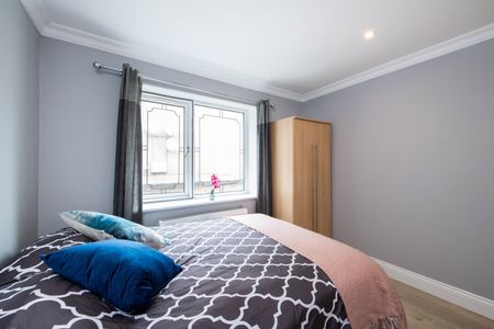 2 Bed Flat, Batten St, SW11 - Photo 3