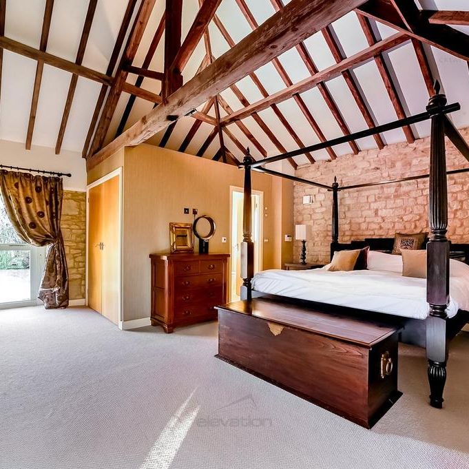5 bedroom barn conversion to rent - Photo 1