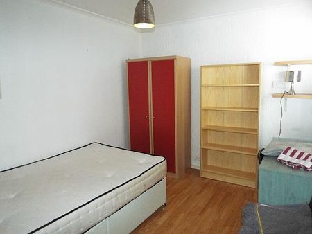 1 bedroom house share for rent in Leahurst Crescent, Harborne, Birmingham, B17 0LD, B17 - Photo 2