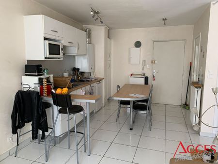 Location Appartement 2 pièces 34m² - Photo 3