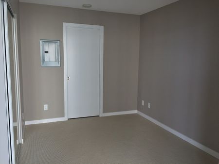 1 Bedroom - Photo 5