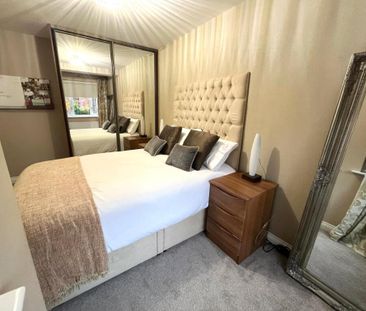 2 bedroom end of terrace house to rent - Photo 3