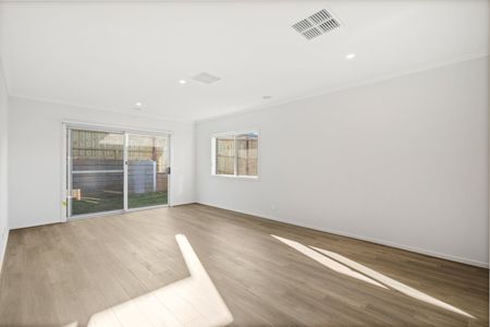 2 Kearney Place, Sunbury VIC 3429 - Photo 5