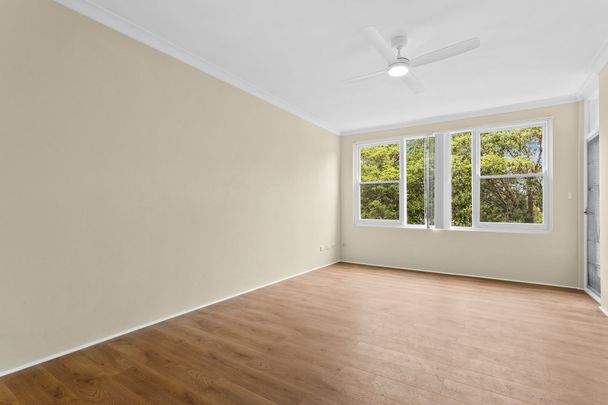 Bright & Convenient 2-Bedroom Apartment in Ideal Location - Photo 1
