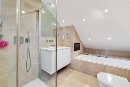 1 bedroom flat in London - Photo 3