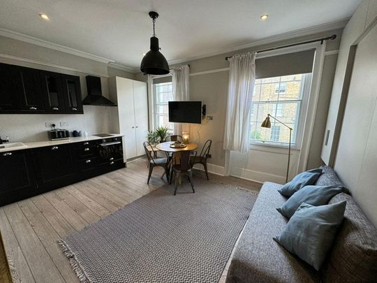 Studio to rent - Photo 1