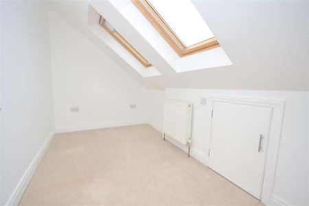 Churston Drive, Morden, SM4 - Photo 2