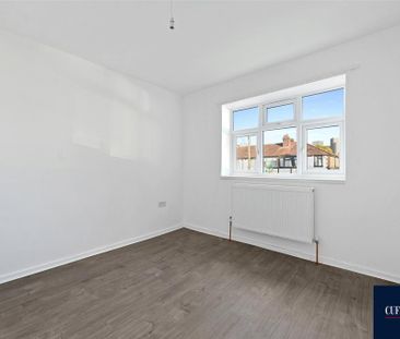 2 bedroom end of terrace house to rent - Photo 1