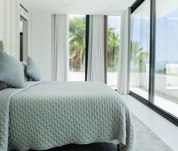 5 bedroom luxury Villa for rent in Benahavís, Spain - Photo 1