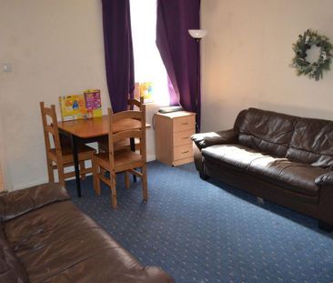 4 bedroom house to rent - Photo 3