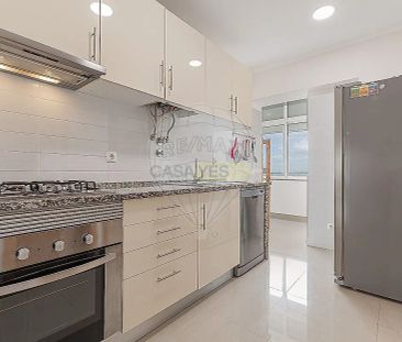 Apartment T3 in Almada, Cova da Piedade, Pragal e Cacilhas, Almada - Photo 2