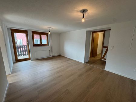 Renovierte 4.5-Zimmer Wohnung in Einsiedeln - Photo 3