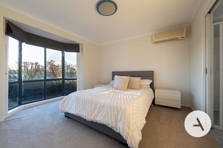69 Hugh McKay Cres,Dunlop - Photo 2