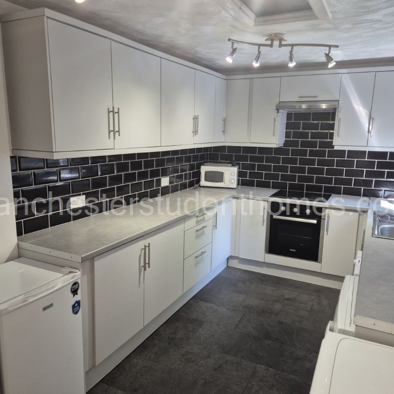 Kingswood Road, Manchester, M14 6RZ - Photo 1