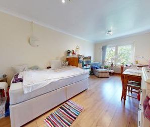 46-48 The Drive, Hove, BN3 - Photo 2