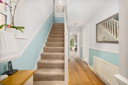 5 bedroom detached house to rent - Photo 3