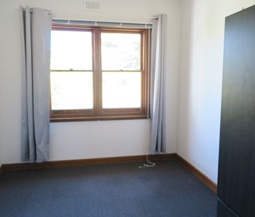 5 Oliver Avenue Lindisfarne TAS 7015 Australia - Photo 2