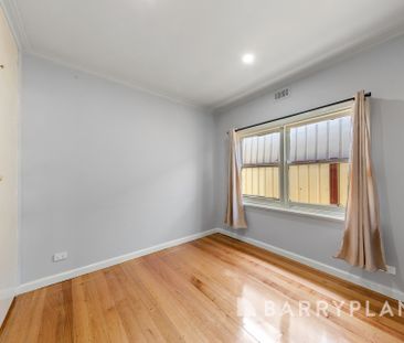 Renovated 3-Bedroom Home with Spacious Backyard - Photo 3