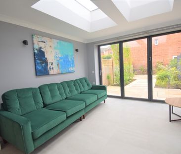 3 Bed Flat, Addington Road, RG1 - Photo 1